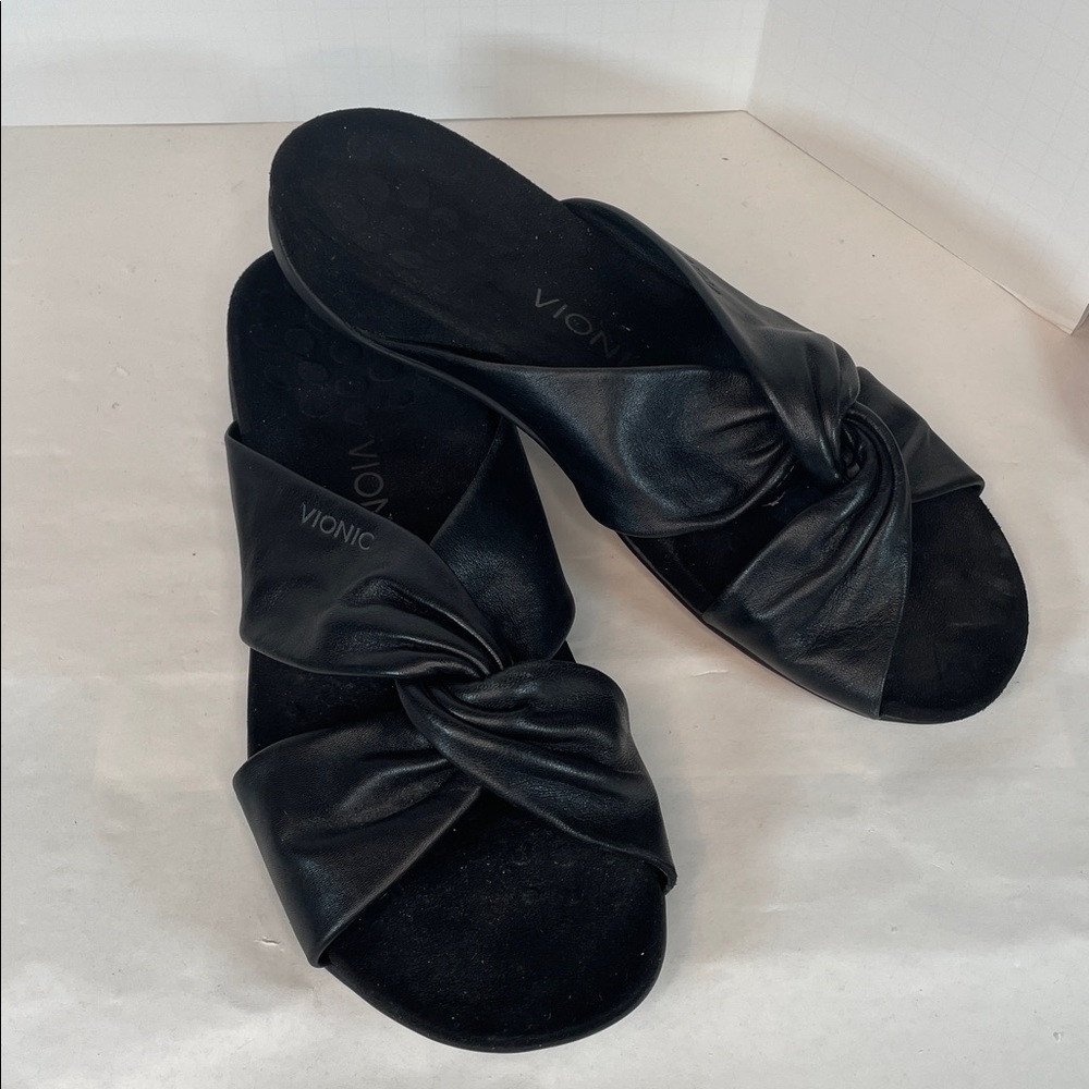 Vionic Black Leather Shelley Slide Sandal 9 wide crossover straps cushioned arch